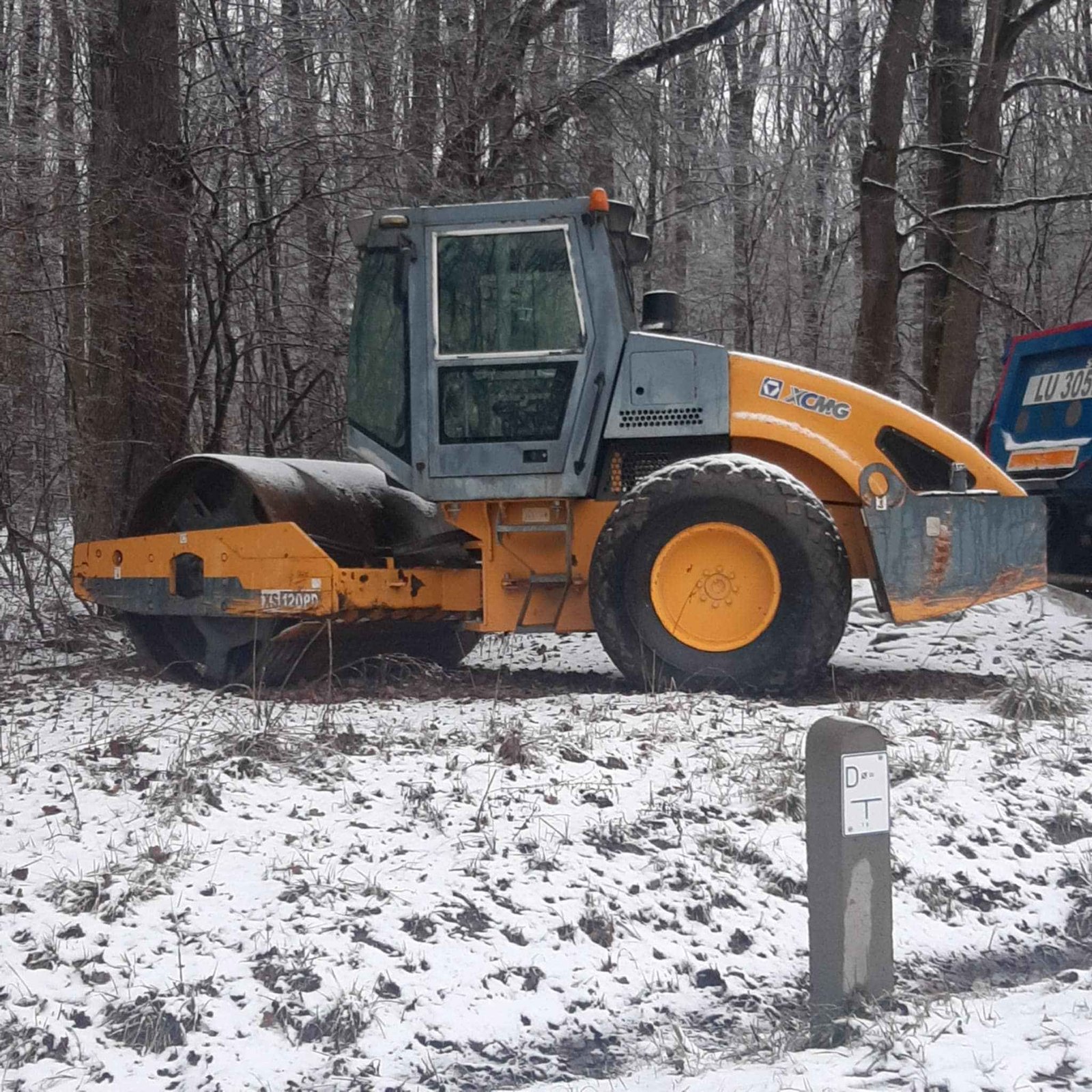 Walec XCMG XS 120 PD